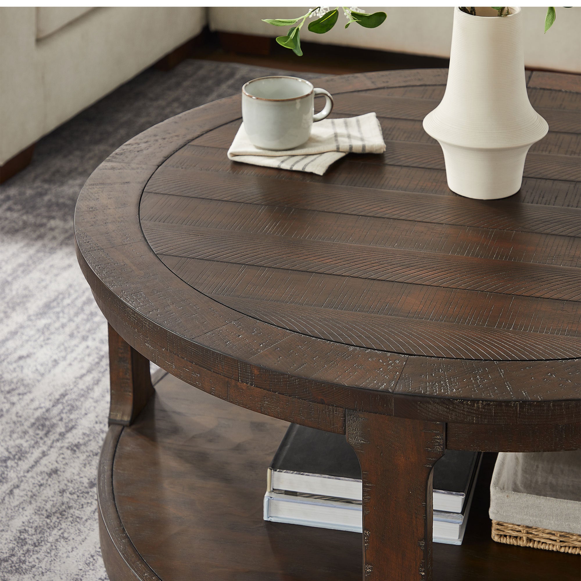 Rolling coffee table four wheels base mobility detail