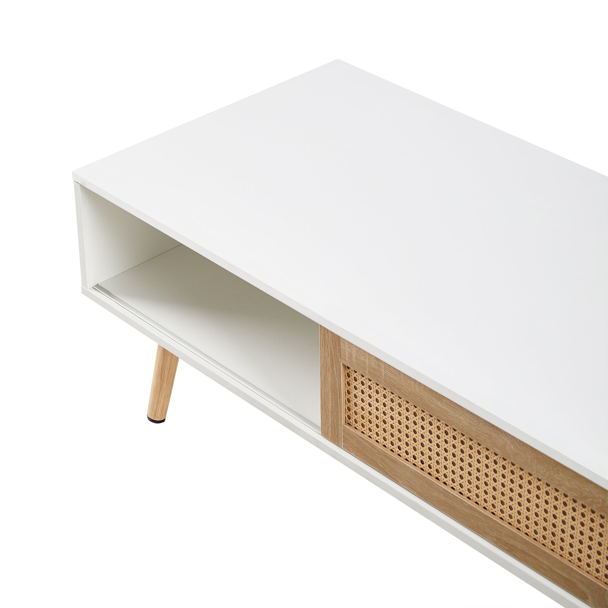 White rattan coffee table top surface smooth finish