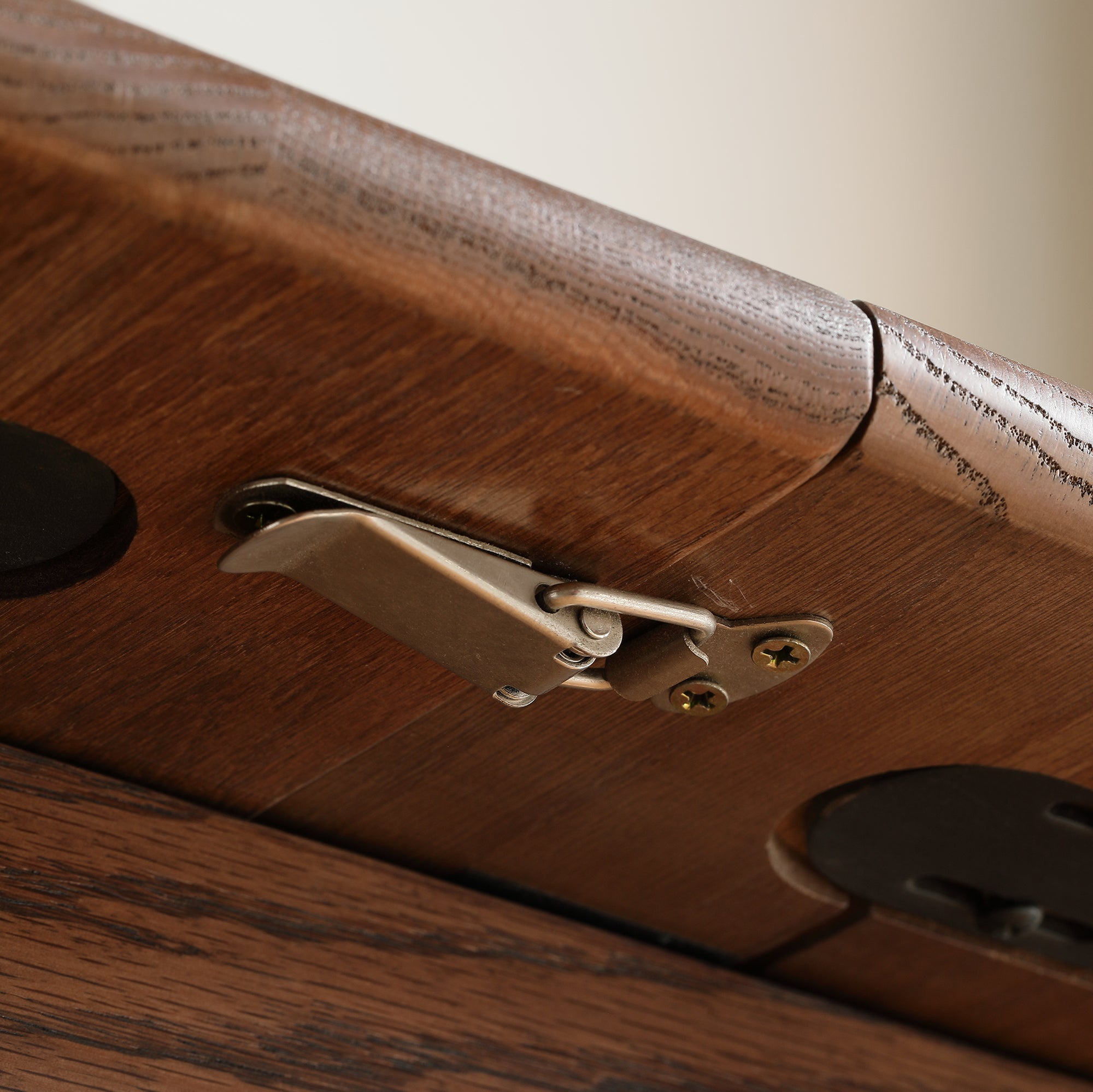 FAS-grade solid oak tabletop walnut grain close-up