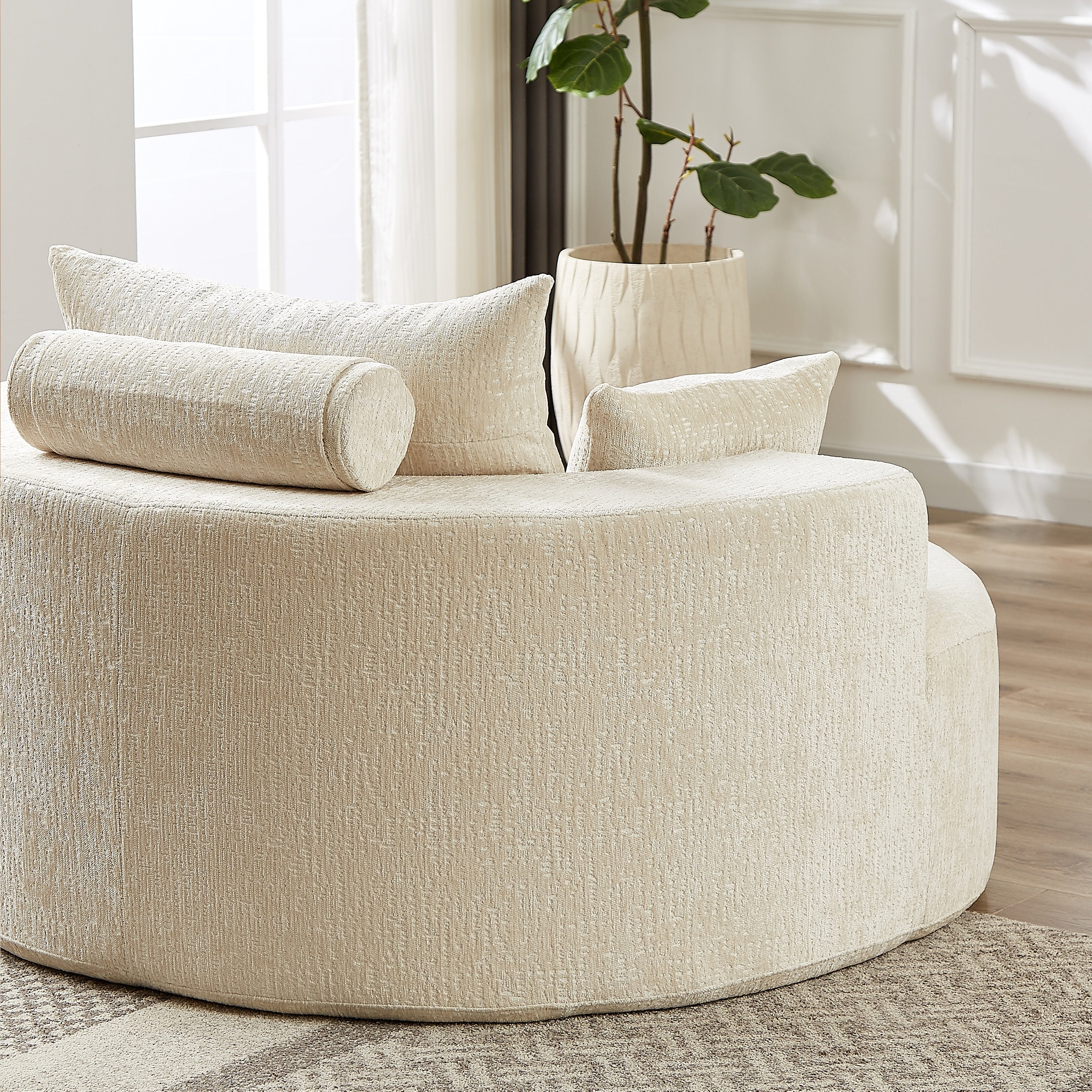 Fluffy chair backrest and cushion construction detail