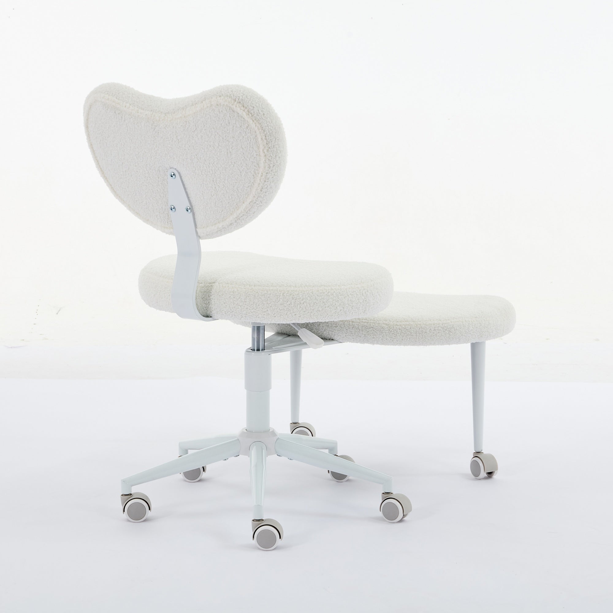 Crescent lumbar backrest close-up