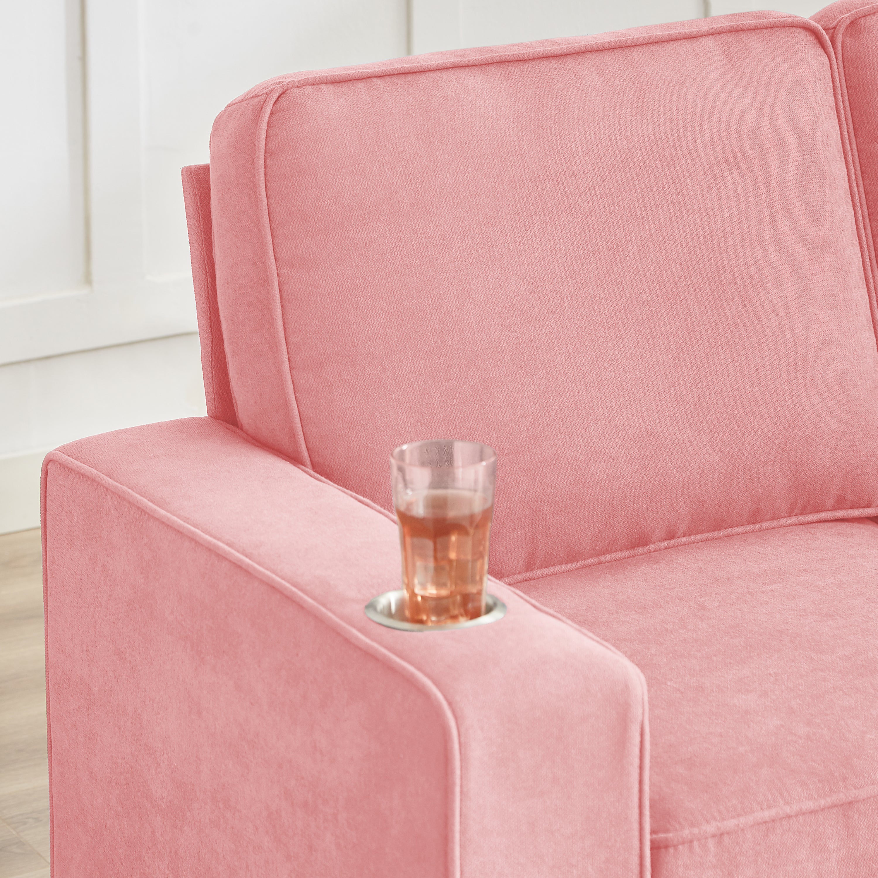 3-seater sofa seating area